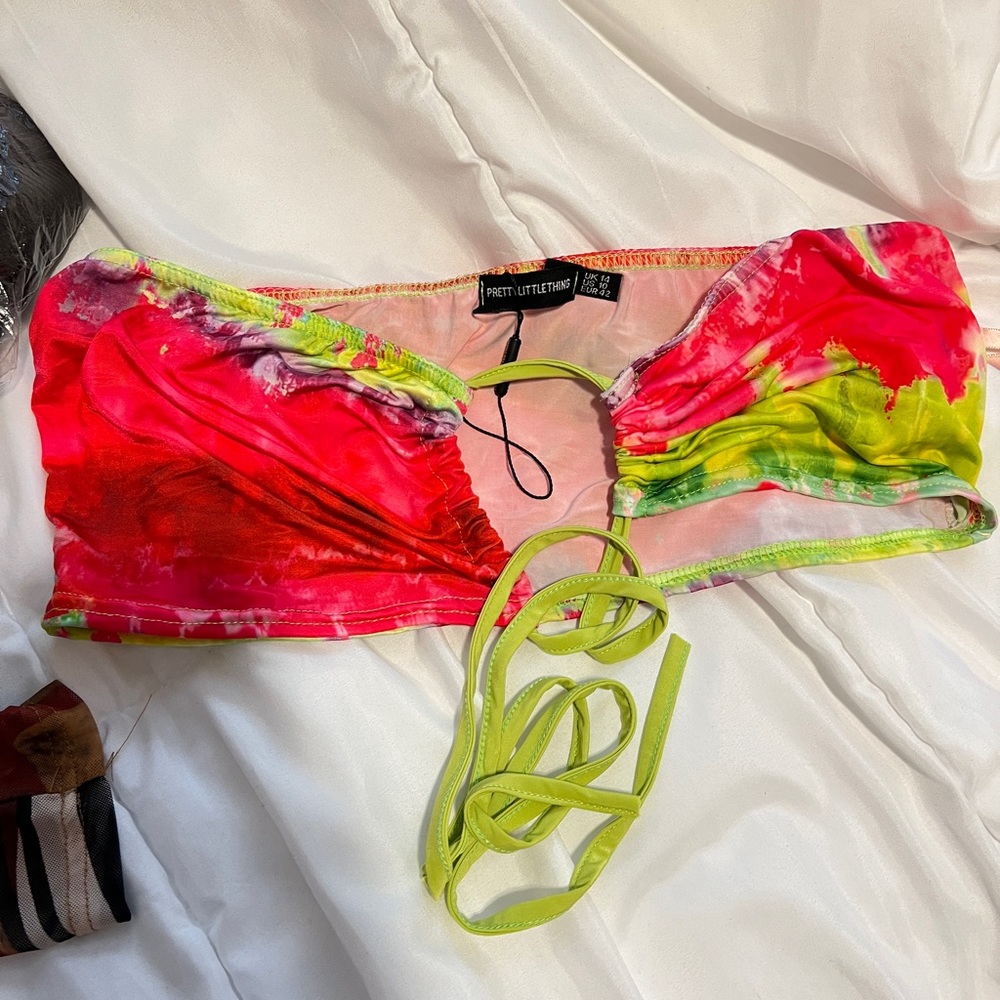 Multi lime print tie neck crop top